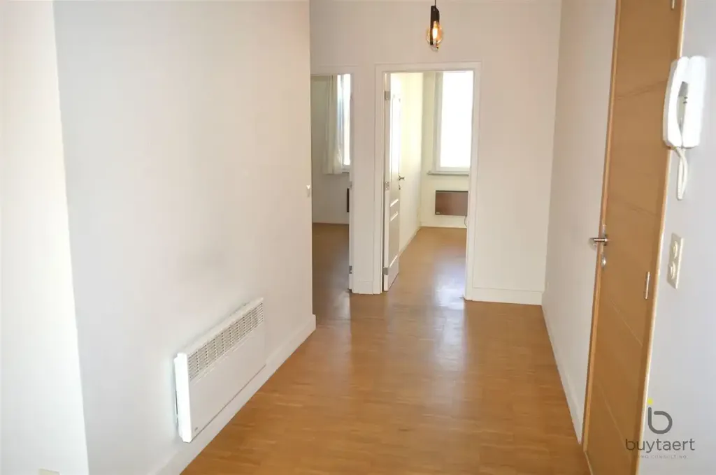 hallway_entrance