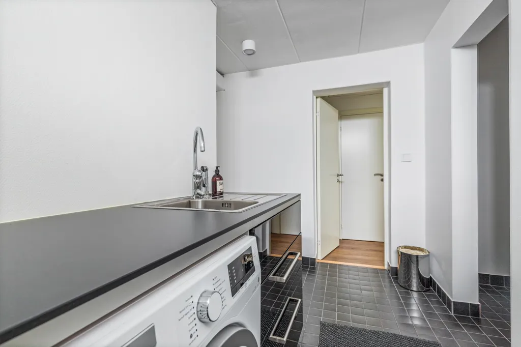 Buanderie - Suterräng House with Renovated Kitchen in Örnsköldsvik