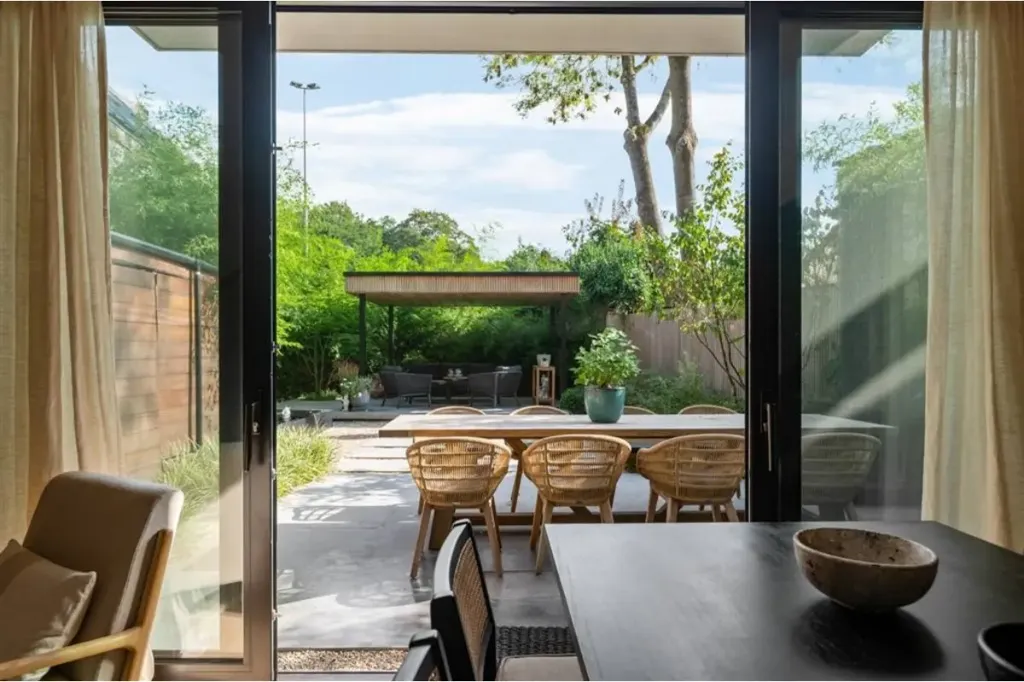 Terrass - Apartment with Terraced Garden in Mortsel