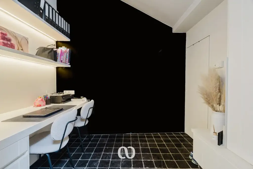 Studio - Ready-to-Move Flat with Garden in Kruishoutem Centre