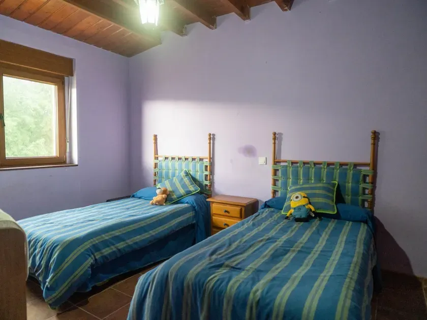 Chambres - Chalet with Industrial Nave in Bareyo, Cantabria