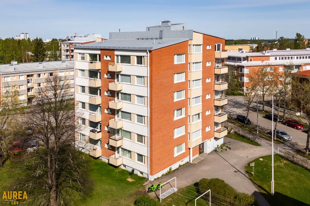 Õhuvaade - Flat with South-Facing Balcony in Heinäpää