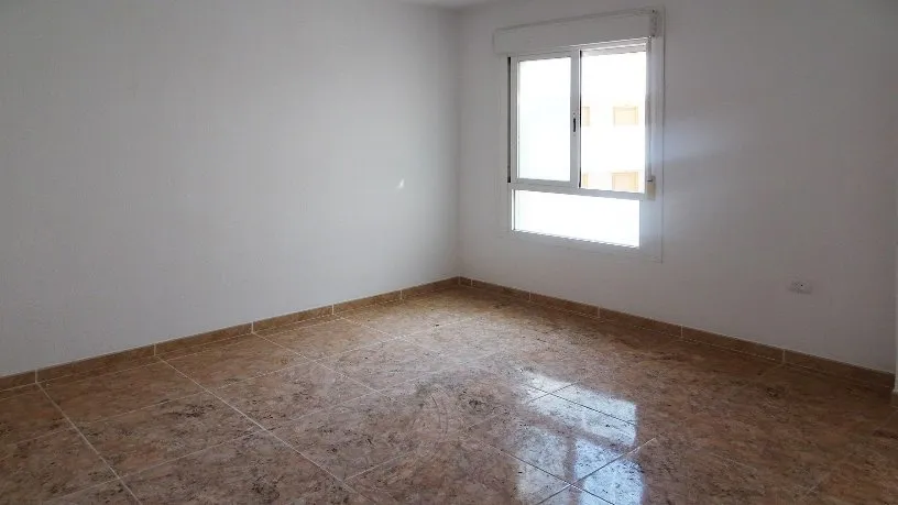 Pièces - Office in Prime Location on Avenida Prado, Vícar