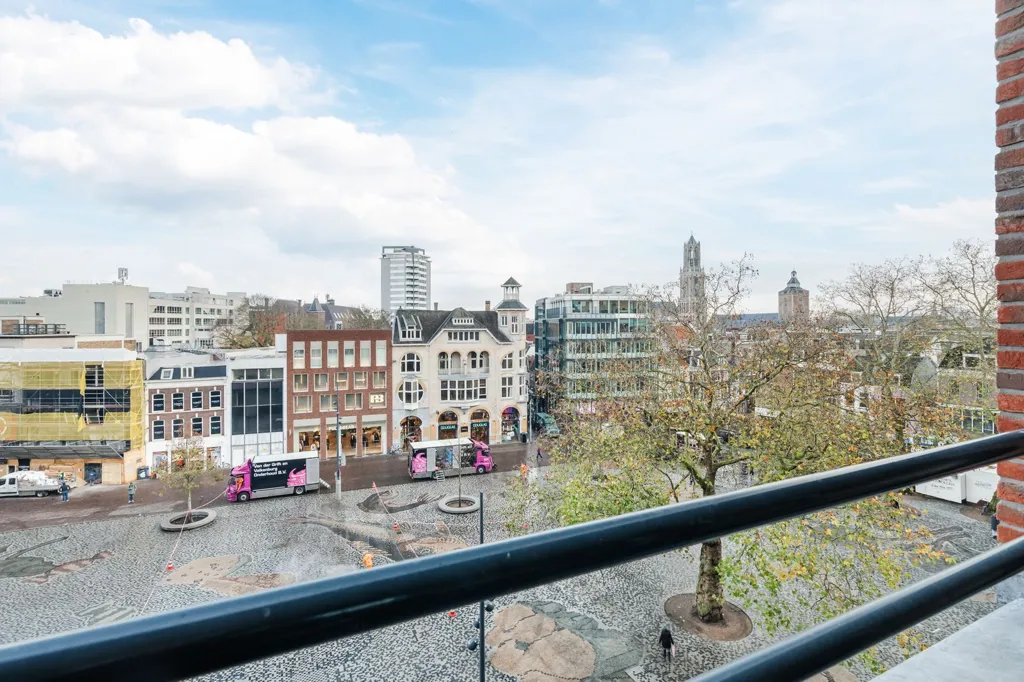 Balcon - 4-Bedroom Flat in Central Utrecht