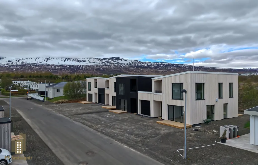Extérieur - Modern Row House with Garden in Akureyri