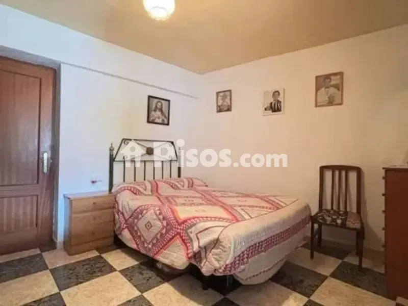 Chambres - Semi-detached House with Terrace in Loja