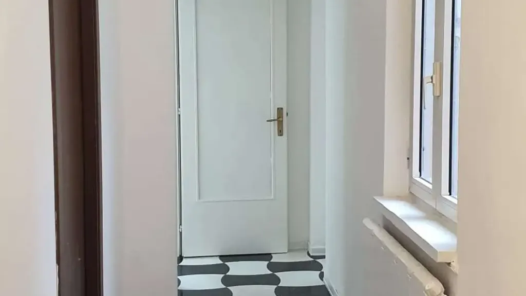 Hallway - Four-Room Apartment in Ancona