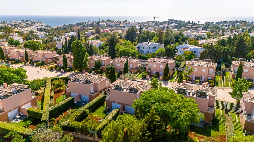 Vue aérienne - Duplex T2 with Private Garden in Lagoa