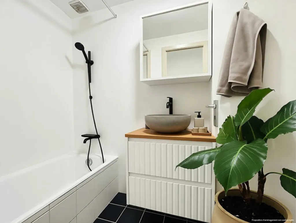 Bagni - Bright Ground Floor Apartment with Garden in Quiet Area