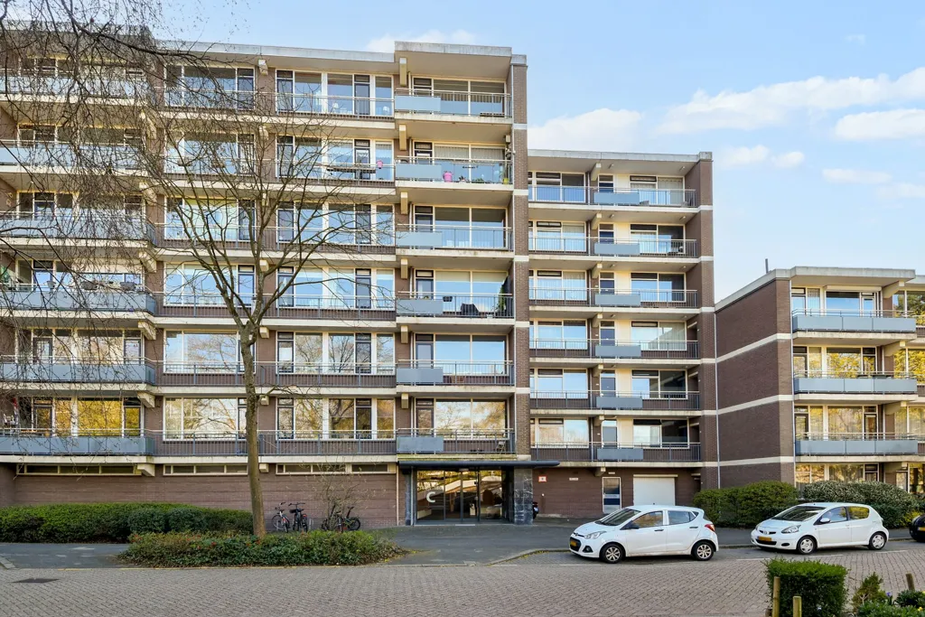 Välivaade - Modernised Flat with Terrace in Essesteijn