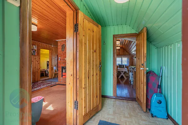 hallway_entrance
