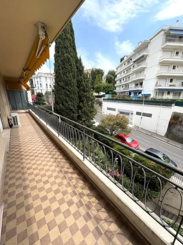 Balcon - Appartement 1 Chambre avec Balcon à Cimiez