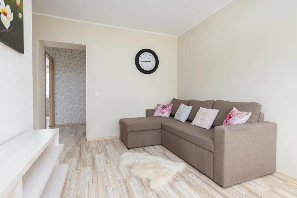 Living Room - Renovated Apartment with Internet in Saku