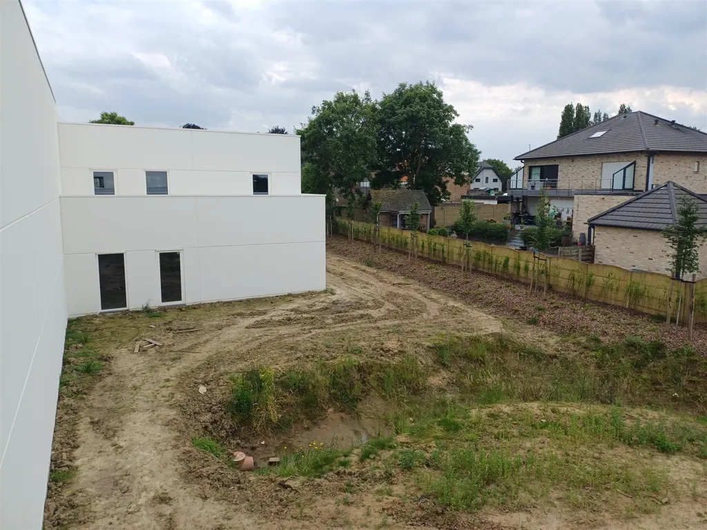 Aed - Commercial Property with Concierge Flat in Kortenberg