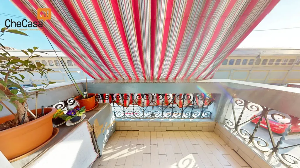 Balcon - Apartment with Balcony in Milan