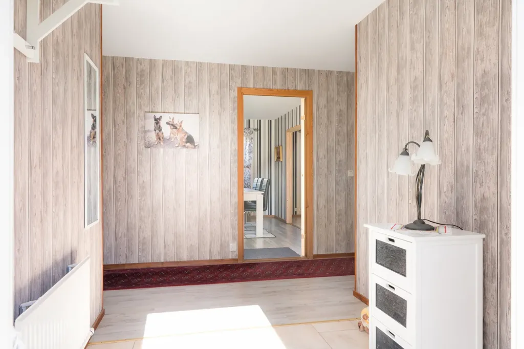 Entrée - Single-Storey House with Garden by Ringsjön