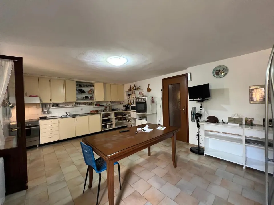 Kitchen - Independent Villa with Garden in Mortara