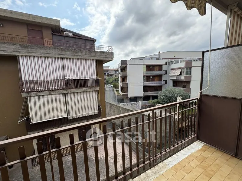 Rõdu - Four-Room Apartment in Quiet Area, Catania