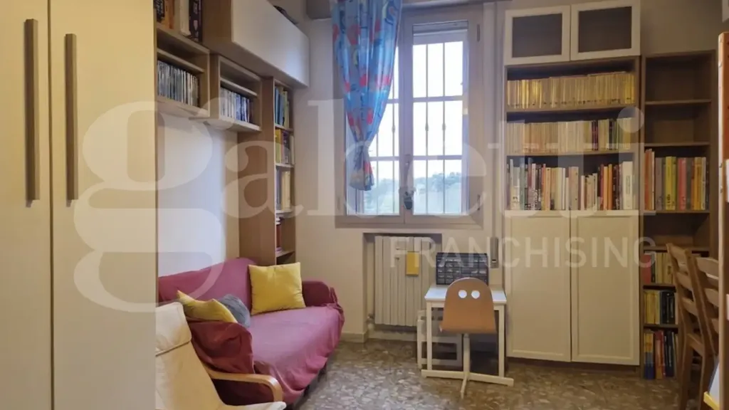 Chambres - Bright Apartment with Balcony in Bologna