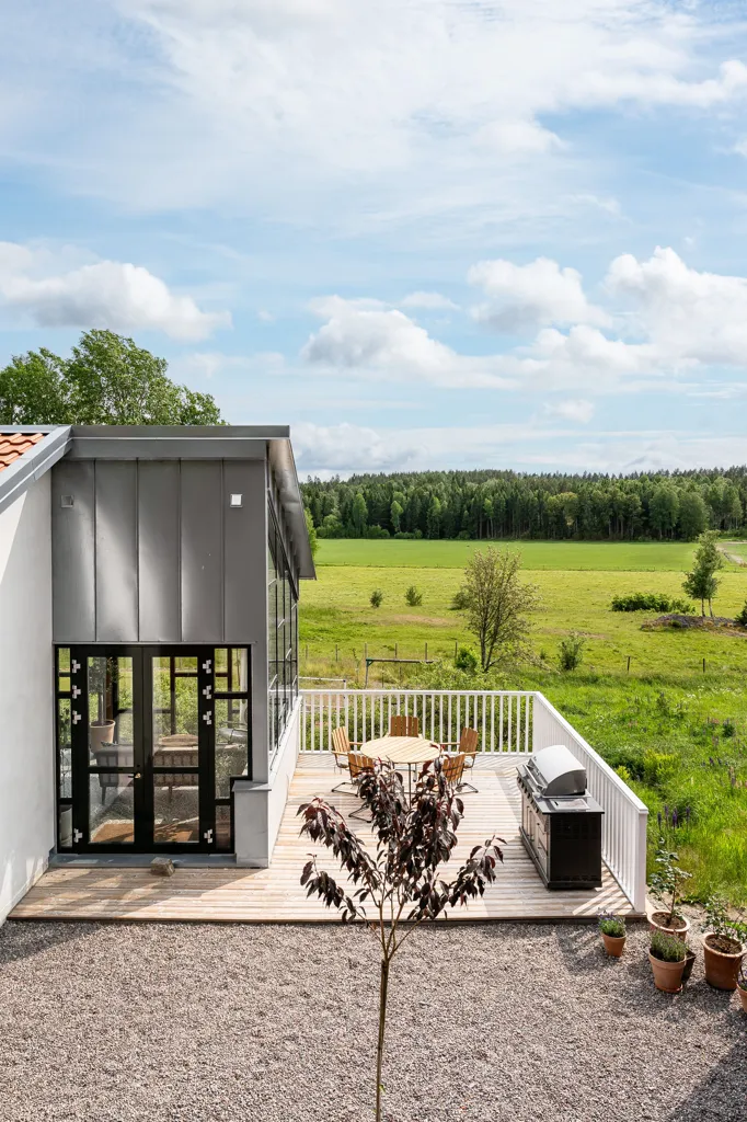 Terrass - Modern Farmhouse with Pool near Norrköping