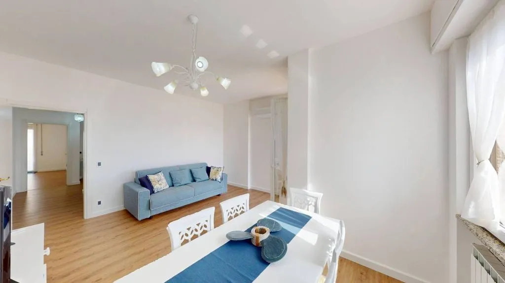 Elutuba - Luxury Seafront Apartment in Albenga