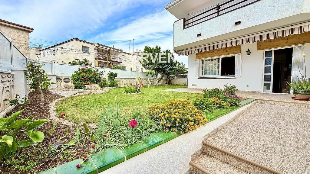 Aed - Terraced House with Terrace in Cunit