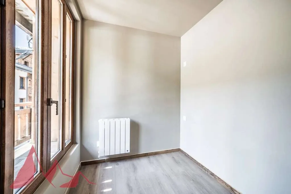 Pièces - Appartement Rénové avec Balcon au Centre de Morzine