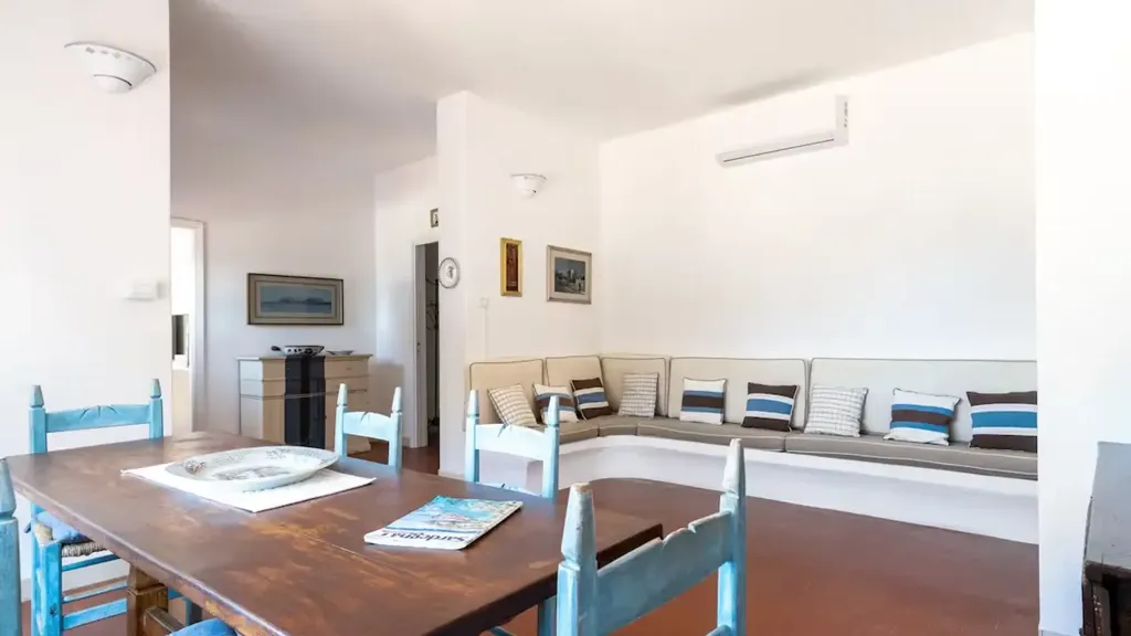 Dining Room - Contemporary Villa with Sea Access in San Teodoro