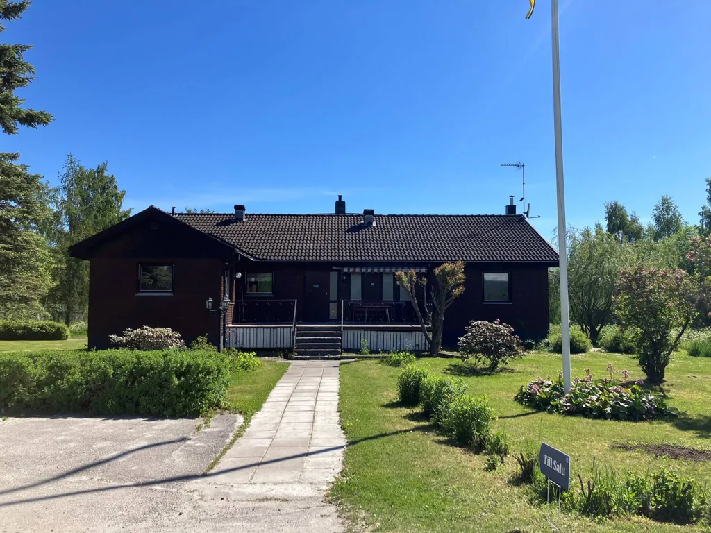 Välivaade - 1-Storey Villa with Garden in Lantlig Setting