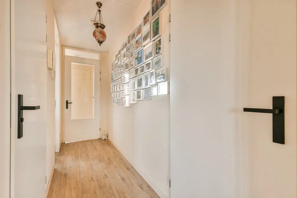 Hallway - Apartment with Balcony in Amsterdam Oud-West