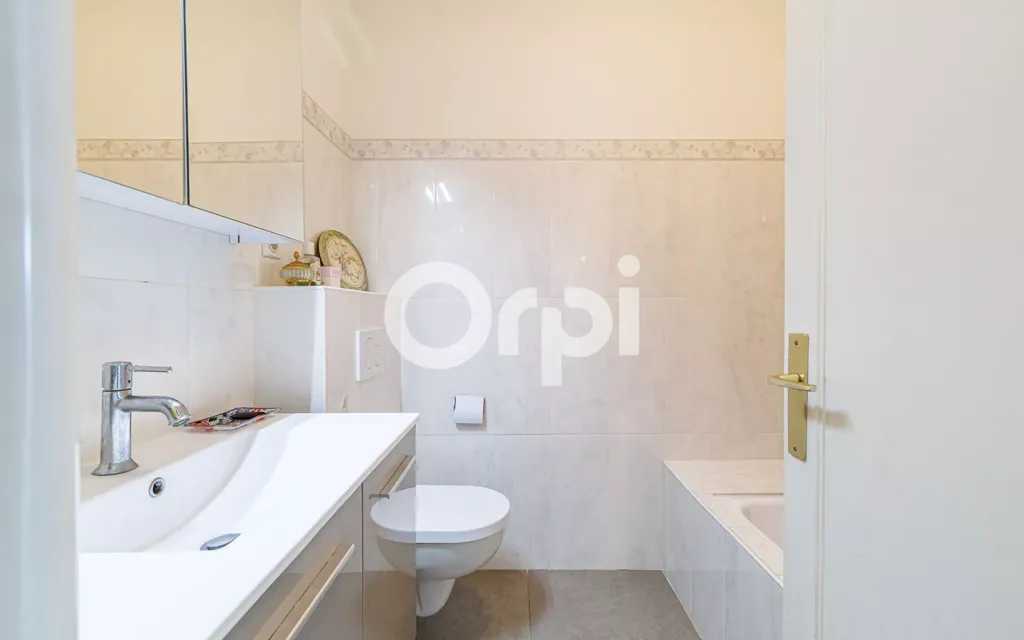 Salles de bain - Penthouse avec vue mer à Antibes