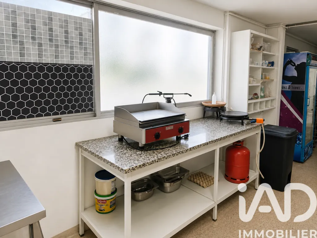 Cuisine - Fonds de Commerce Boulangerie/Pizzeria avec Logement à Besançon