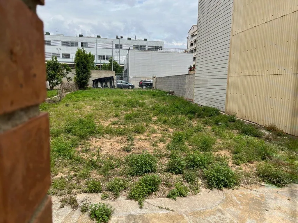 Jardin - Urban Lot for Development in Vilanova i la Geltrú