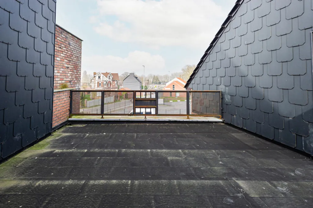 Terrass - Penthouse with Terrace in Dour