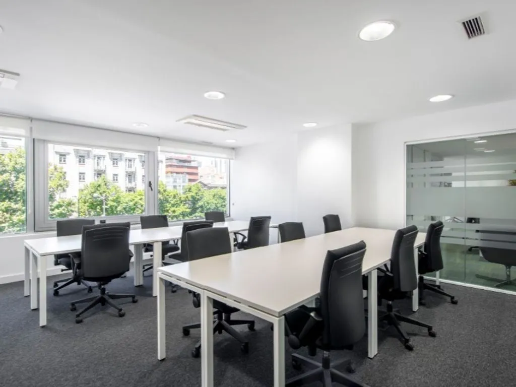 Studio - Commercial Offices with Avenida Access in Oeiras