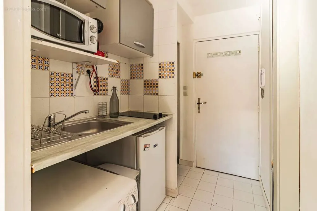 Cuisine - Studio avec Mezzanine près du Port de Nice
