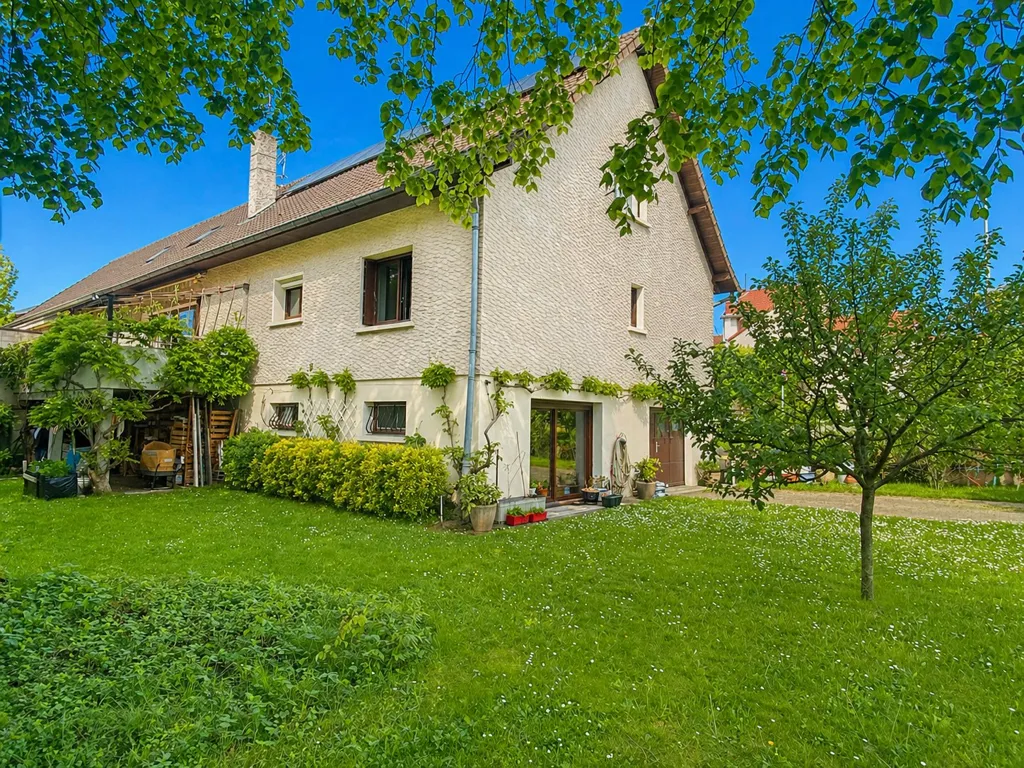 Aed - Spacious House with Garden in Vichy