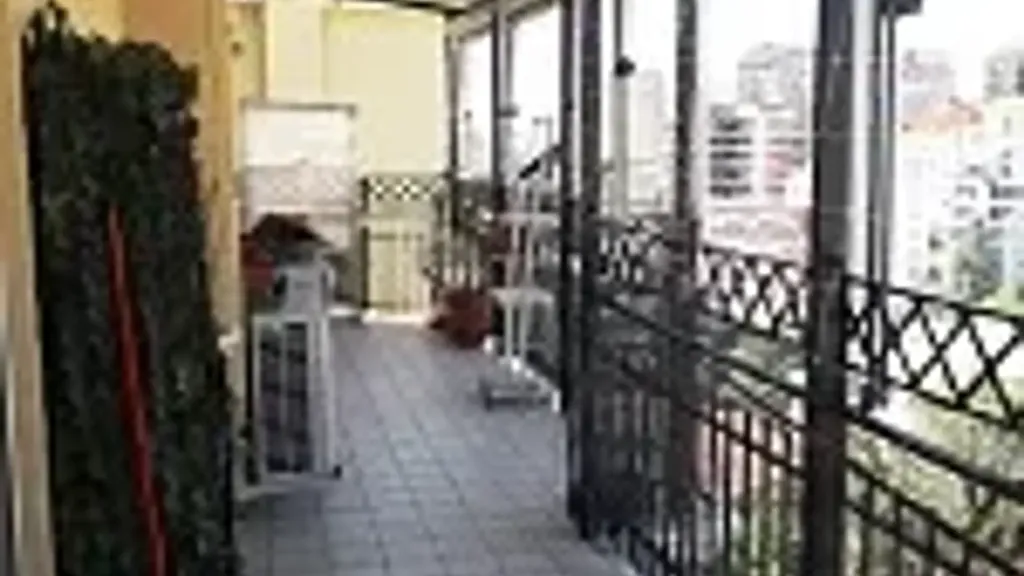 balcony