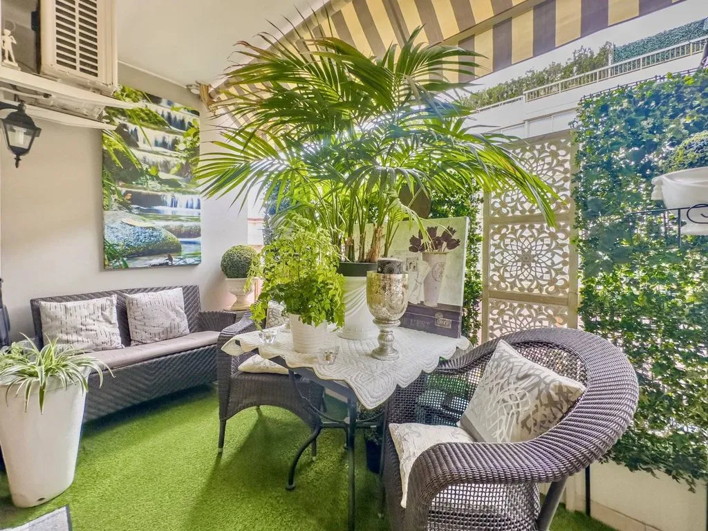 Terrazza - Apartment with Terrace Behind Croisette, Cannes