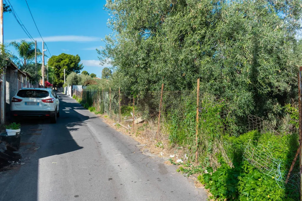 Välivaade - Buildable Plot with Development Potential in Misterbianco