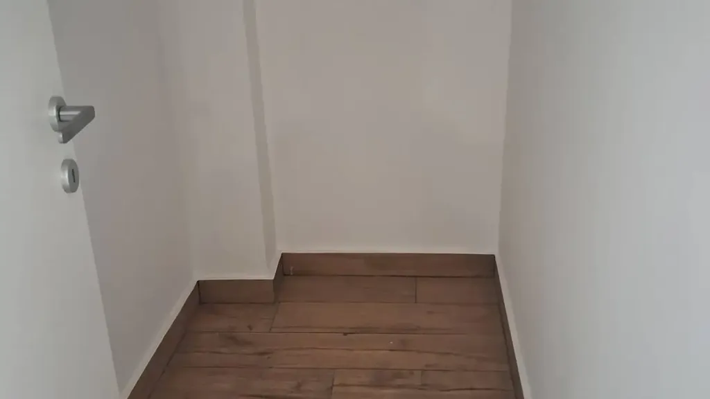 hallway_entrance