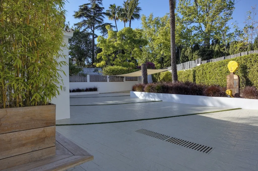 Terrasse - Renovated Villa with Mountain View in Marbella