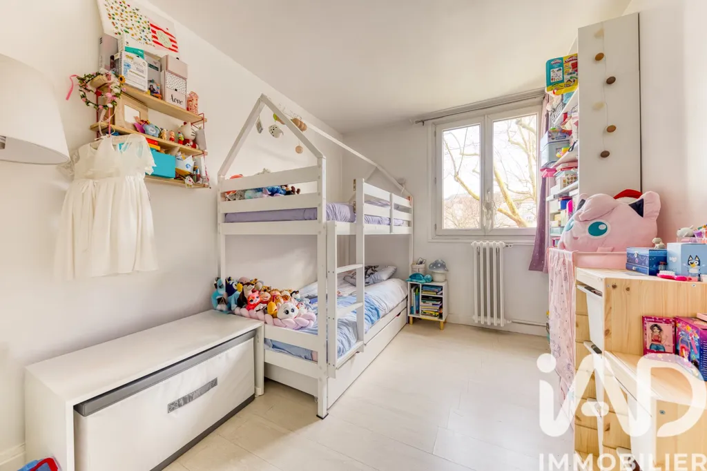 Chambres - Appartement 3 Pièces dans Résidence à Cachan