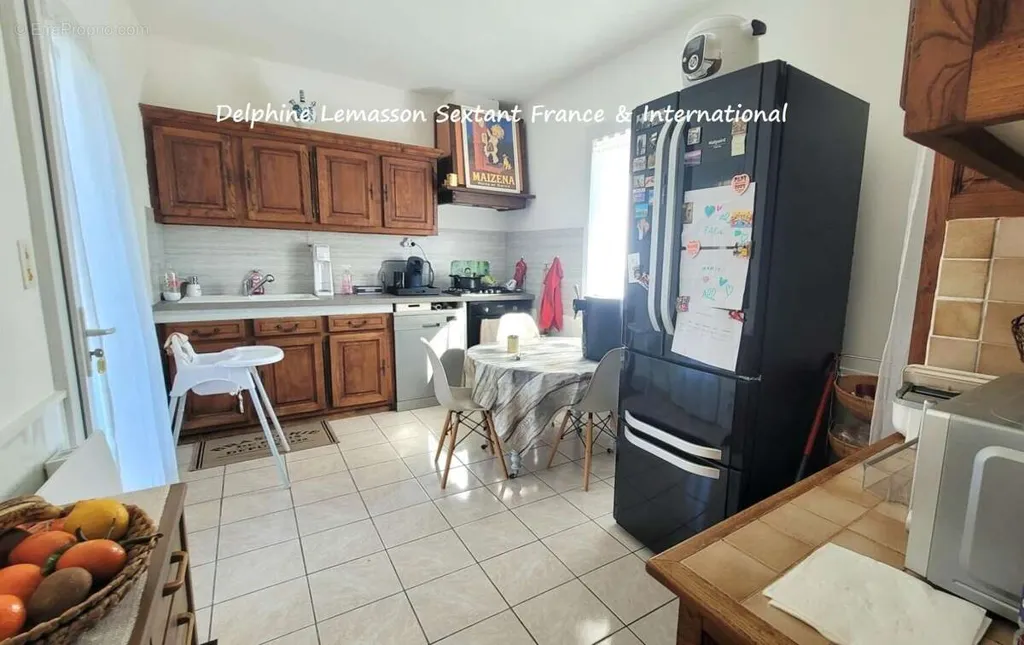 Kitchen - Rental Building with Constructible Land in Monbazillac
