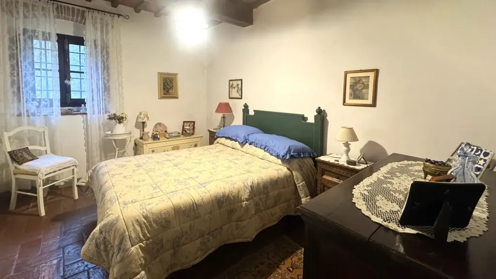 Chambres - Thirteenth-Century Rustico with Garden in Vaiano