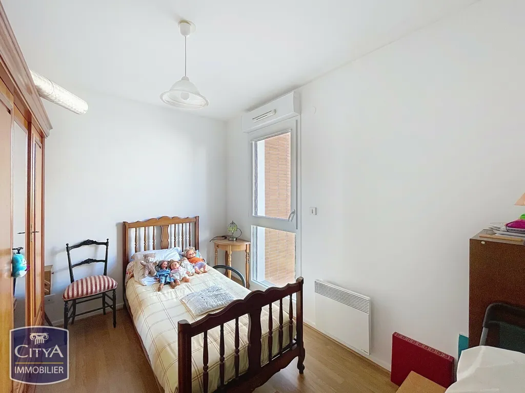Bedrooms - Modern Apartment with Two Bedrooms in Lucé