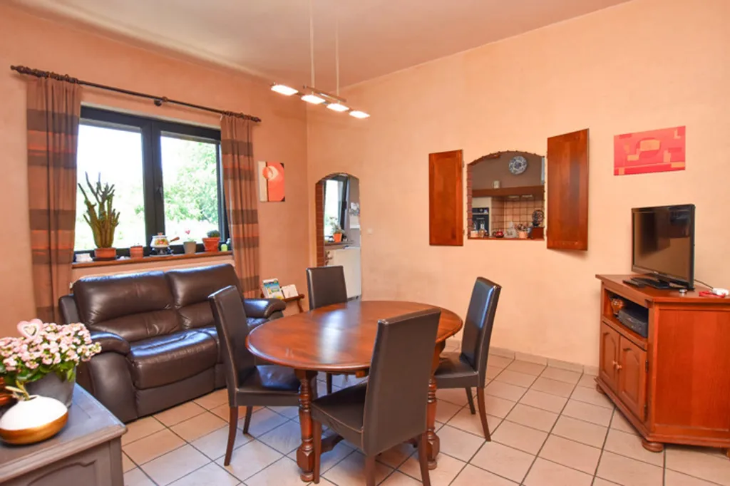 Salle à manger - Maison d'Architecte avec Terrasse à Châtelet