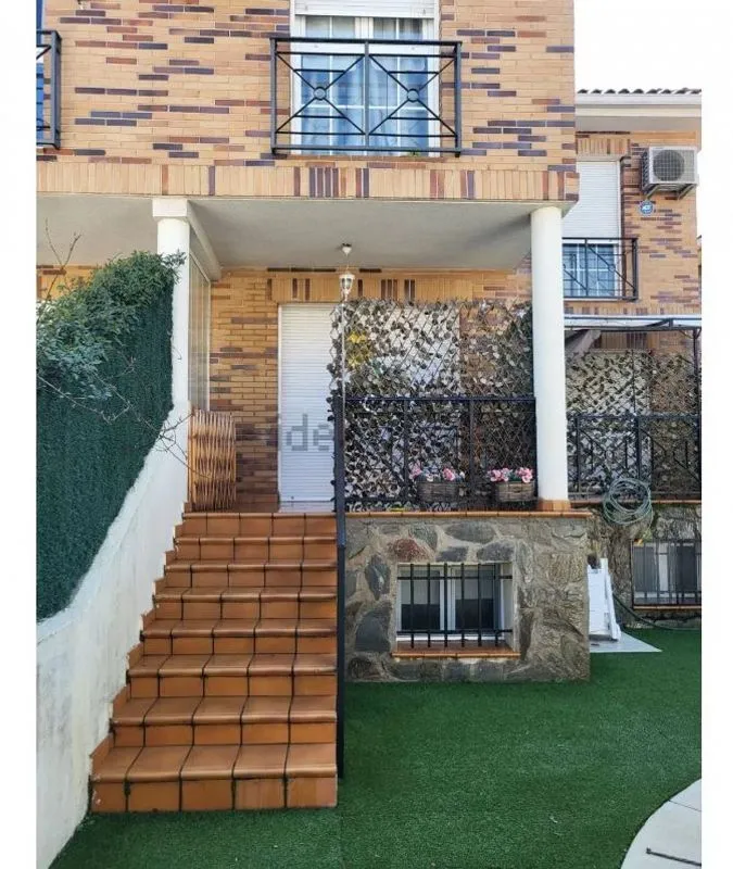 Exterior - House with Pool and Terrace in Urban Core