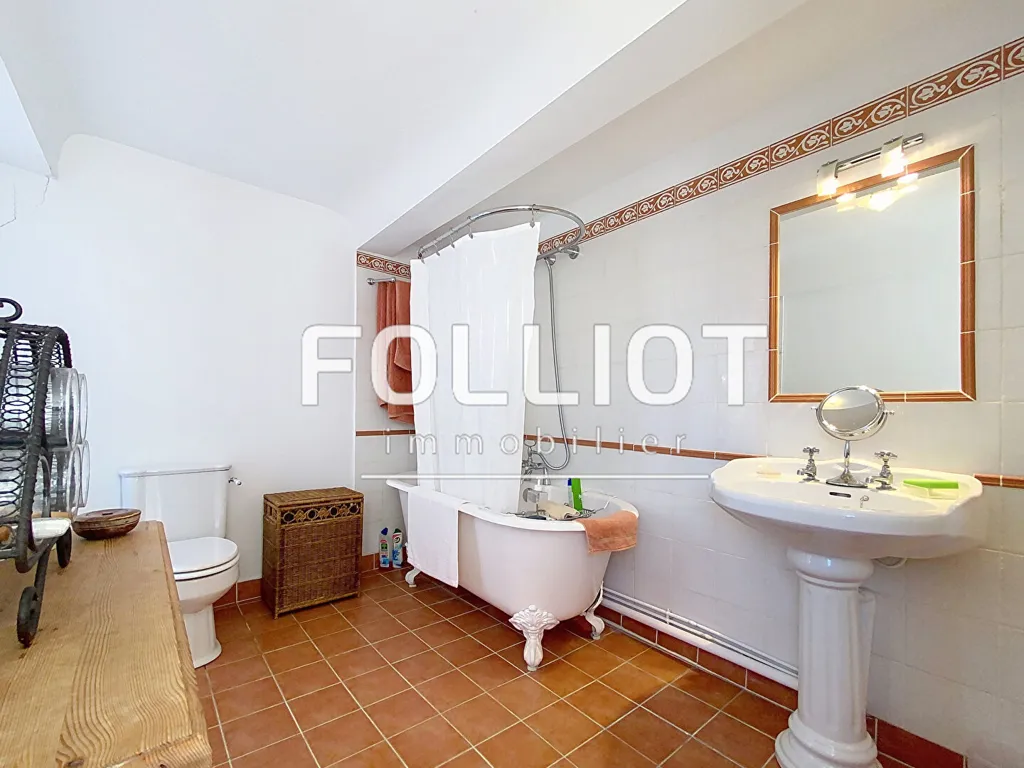Bagni - Historic Manor with Outbuildings near Caen