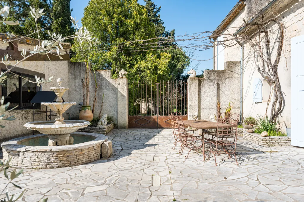 Jardin - Mas historique avec piscine et étang à Sénas